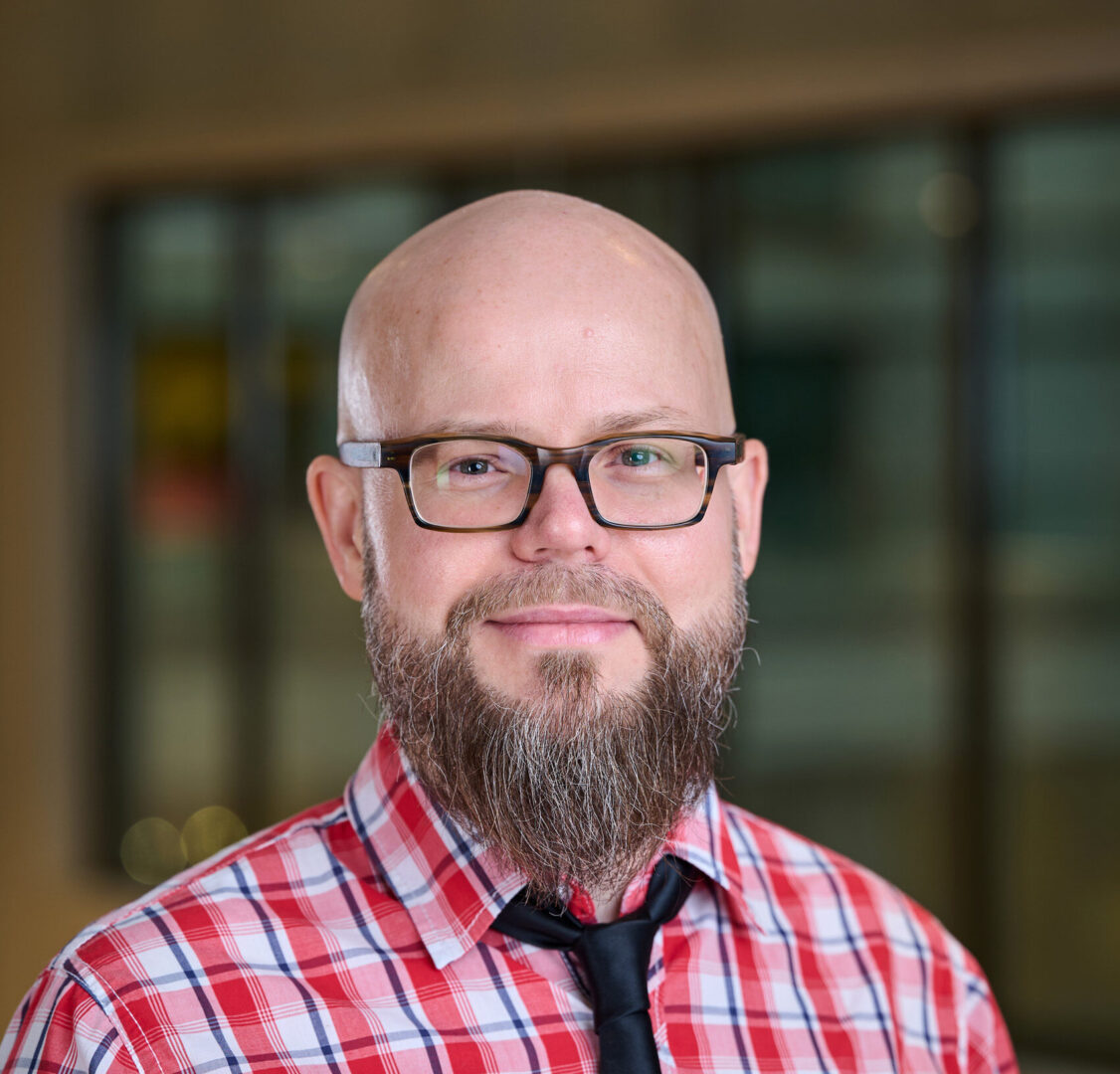 Portrait of Dr. Kai Hebel