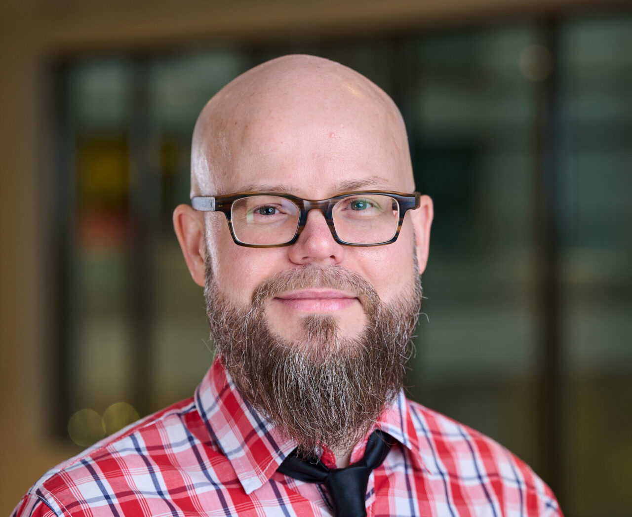 Portrait of Dr. Kai Hebel